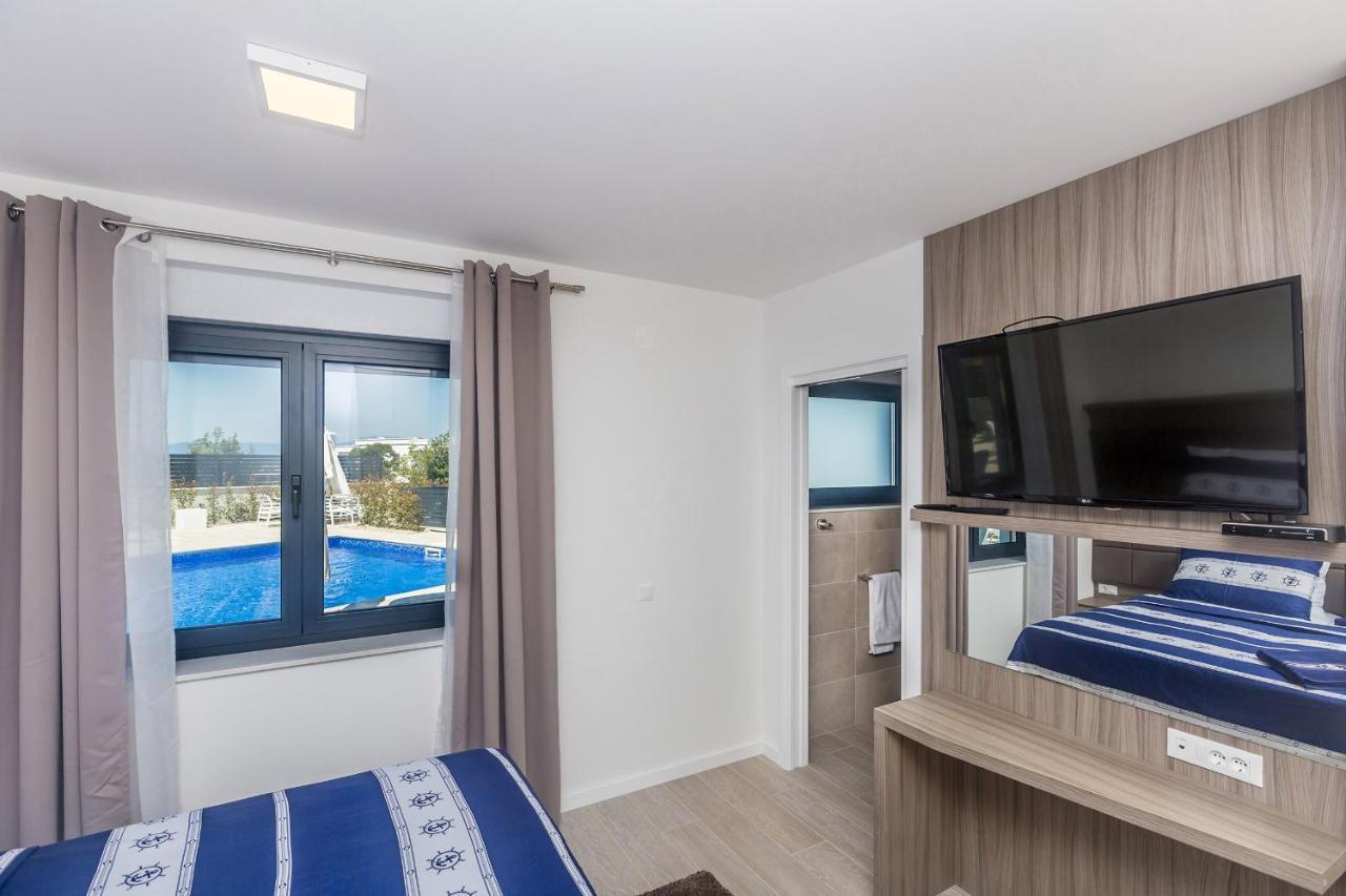 Villa Poseidon Rova By El-Pi Tours Malinska Exteriér fotografie
